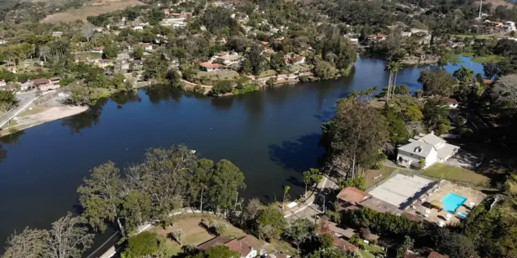 Alta ocupação hoteleira no Réveillon 2024/2025 impulsiona o turismo no interior do Rio de Janeiro 14 MiguelPereira_LagodeJavary_DiegoMendes (1)