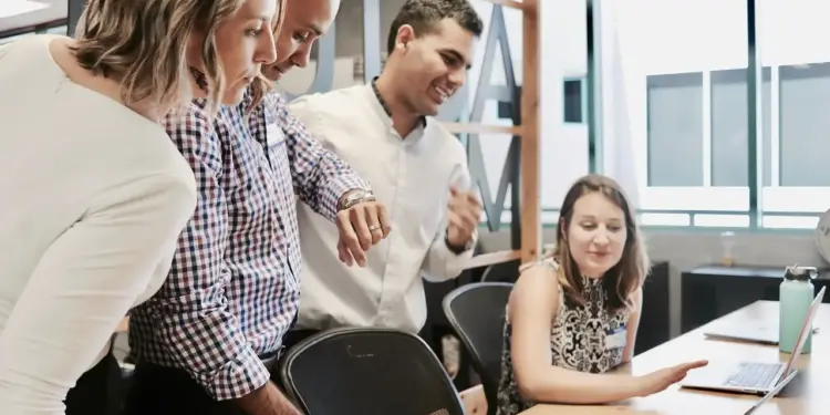 Levantamento aponta estratégias de marketing para alavancar as vendas de fim de ano 14 estrategias-de-marketing-fim-de-ano