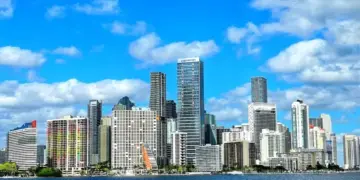 Como Miami está lidando com os desafios estruturais à beira-mar? 1 miami-imoveis-desafios