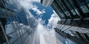 Dados Recentes e Mudanças no Mercado de Imóveis de Luxo em 2025 1 mercado imobiliario de luxo