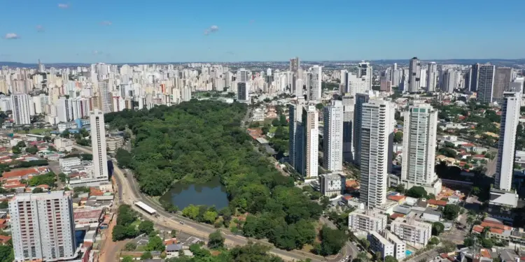 Construção civil em 2025: apostas e tendências para ficar de olho Vista panoramica de Goiania Foto Reproducao