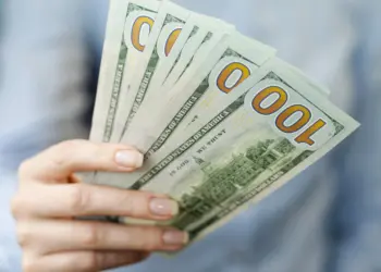 Dólar estável e ouro em alta: reflexos de Davos e das políticas globais