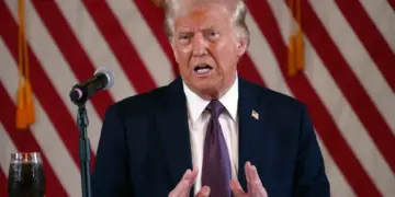 Dólar sobe com falas da equipe Trump neste dia 15. Entenda 1 dolar sobe após fala de trump neste dia 15