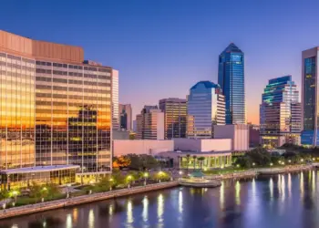 Leilões, Valorização e Recordes: O Que Está Movimentando o Mercado Imobiliário