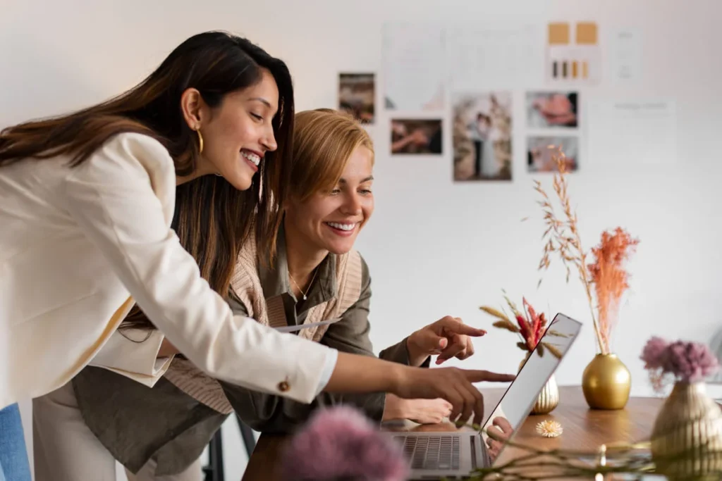 Sicredi fortalece o empreendedorismo feminino através de programas locais com foco no segmento, soluções financeiras e capacitação Empreendorismo femenino 1 1