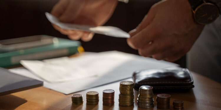 Proposta de Ampliação da Isenção do Imposto de Renda Enfrenta Críticas por Possíveis Distorções Econômicas 14 Foto: Reprodução/ Freepik