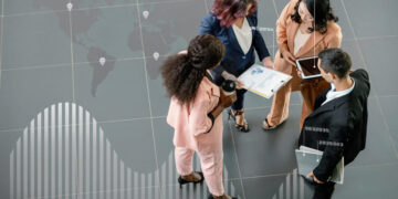 Desaceleração do Mercado de Trabalho e Impactos da Política Monetária: Análises de Especialistas