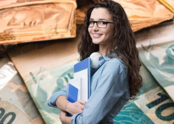 Concursos públicos de março de 2025 reúnem oportunidades variadas