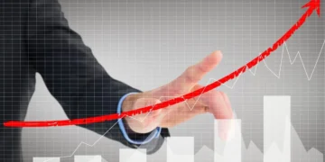 CNC alerta para desaceleração econômica e desafios em 2025 1 CNC alerta para desaceleração econômica e desafios em 2025