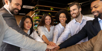 Economia do Cooperativismo, Um Modelo Sustentável e Rentável para Todos 1 Economia do Cooperativismo, Um Modelo Sustentável e Rentável para Todos