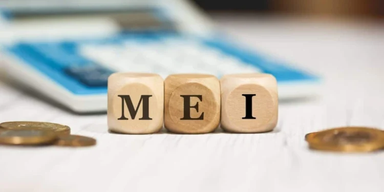 Cubos com letras grifadas formando a palavra "MEI". Falando sobre o empréstimo do governo.