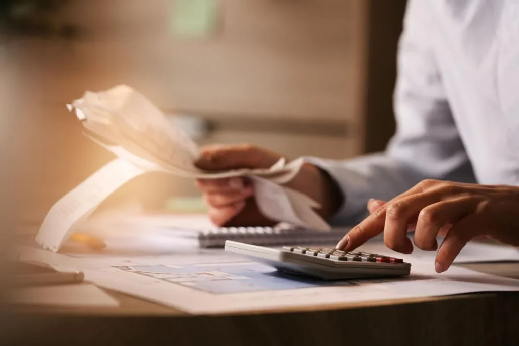 Proteção financeira: alívio para o impacto da perda de renda temporária  financias protecao 1 1