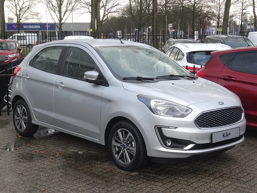 O terror dos mecânicos! 12 carros que praticamente não quebram 50 Ford Ka prata, representando "carros que não quebram".