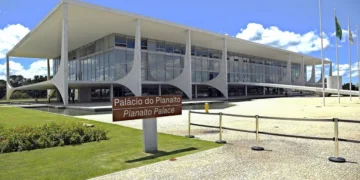 Governo retoma debate sobre taxação das big techs; entenda o que está em jogo 1 Palácio do Planalto, em Brasília. Falando sobre big techs.