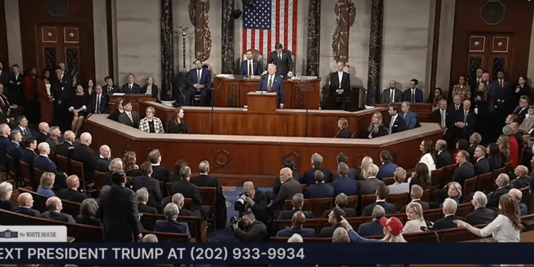 Presidente Donald Trump em seu primeiro discurso do segundo mandato no Congresso dos EUA. (Foto: Reprodução/Youtube)