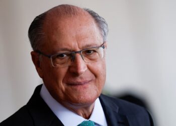 Alckmin anuncia revisão de imposto para importações no Brasil