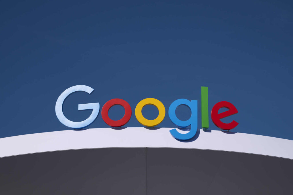 Alphabet lucra US$ 34,5 bi e aumenta dividendos em 5% Alphabet lucra US 345 bi e aumenta dividendos em 5