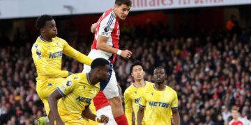 Arsenal empata e facilita caminho do Liverpool ao título