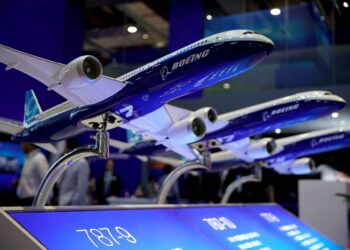 Boeing: prejuízo abaixo do esperado e receita do 1º tri em alta