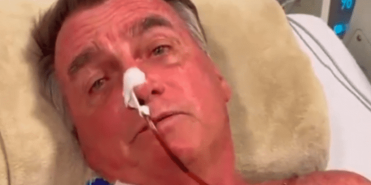 Bolsonaro tem piora clínica e segue na UTI com alterações hepáticas e pressão elevada
