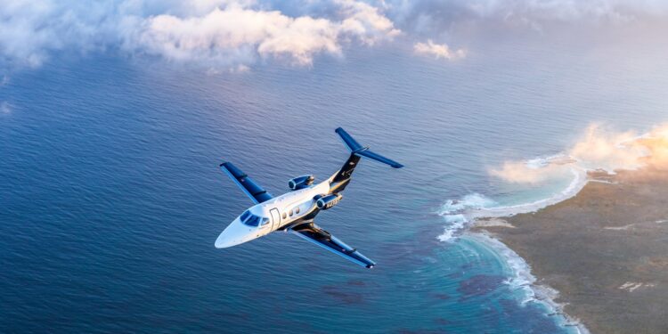 Carteira bilionária da Embraer anima analistas, mas entrega frustra parte do mercado
