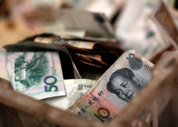 China impulsiona iuan em serviços financeiros globais
