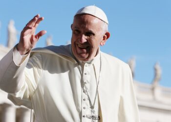 Clubes prestam homenagens a Papa Francisco após falecimento