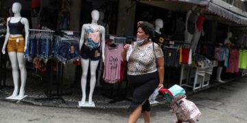 Confiança do consumidor brasileiro cresce por 2ª vez consecutiva 1 Confiança do consumidor brasileiro cresce por 2ª vez consecutiva