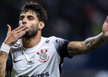 Corinthians enfrenta Racing-URU: detalhes do duelo na Sul-Americana