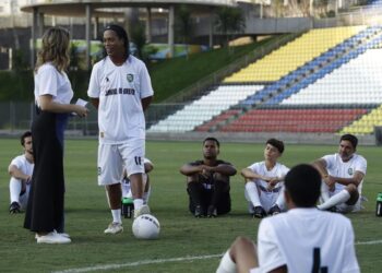 Craques globais realizam seletivas para jovens talentos no Brasil