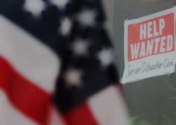 Demissões baixas: Pedidos de auxílio-desemprego aumentam