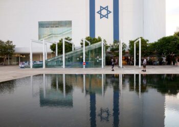 Emirados Árabes Unidos alertam Israel sobre tensões no Oriente