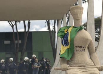 Relator da Anistia avalia acordo com STF para avanço do projeto Ex ajudante de Bolsonaro refuta acusacoes de Moraes no STF