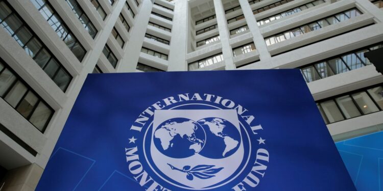 Logotipo do FMI, em Washington, nos EUA (Foto: REUTERS/Yuri Gripas)