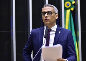 Gustavo Gayer diz que fala sobre ‘trisal’ não visava Gleisi.