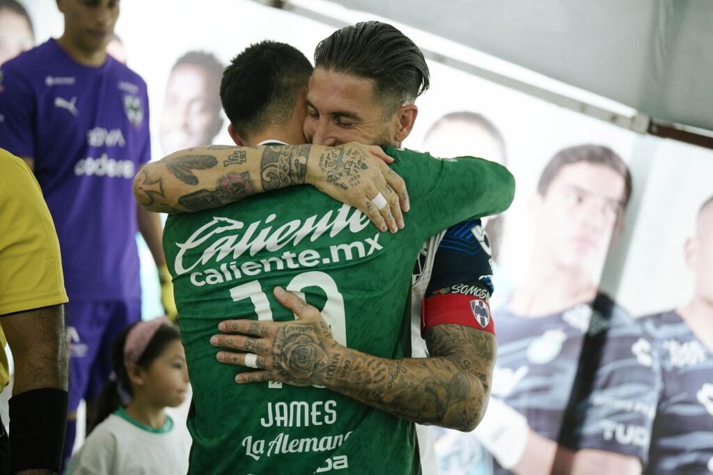 James Rodríguez e Sergio Ramos: Craque expulso no México! James Rodriguez e Sergio Ramos Craque expulso no Mexico