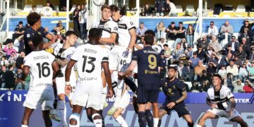 Juventus cai diante do Parma e se distancia do G-4 da Serie A 1 Juventus cai diante do Parma e se distancia do G-4 da Serie A