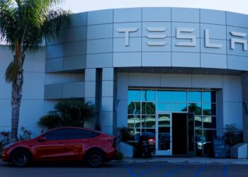 Lucro da Tesla despenca 39% no 1T, chega a US$ 934 mi.