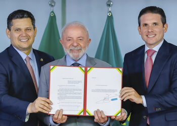 Lula apresenta PEC da Segurança: unificação no combate ao crime