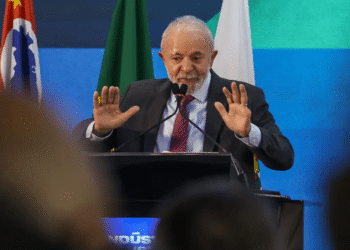 Lula atinge 57% de desaprovação, recorde no 3º mandato