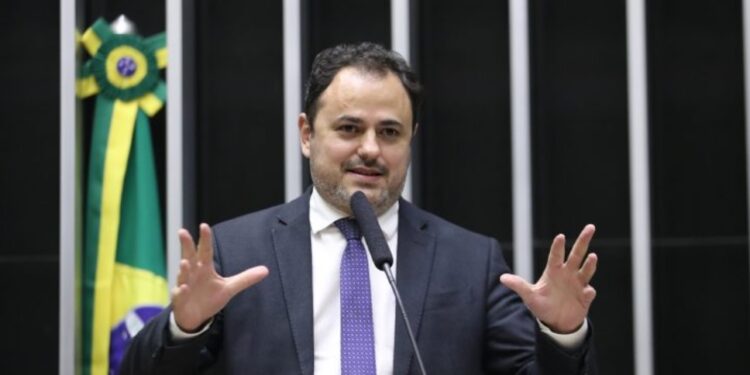 Relator rejeita recurso de Glauber; cassação vai ao plenário 14 O deputado federal Glauber Braga (PSOL-RJ) (Foto: Zeca Ribeiro/Câmara dos Deputados)