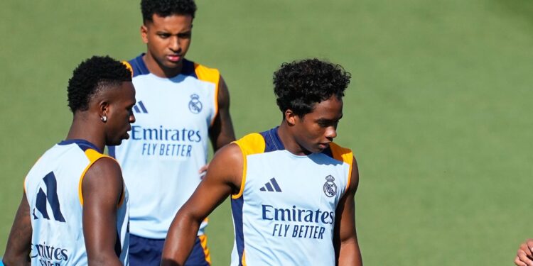Vini Jr., Rodrygo e Endrick em treino do Real Madrid • Oscar J. Barroso/Europa Press via Getty Images