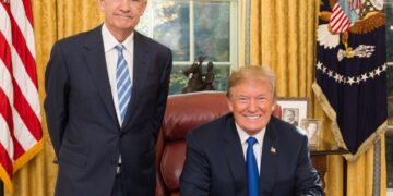 “Poucas Chances de Trump Demitir Powell, Afirma BMO”