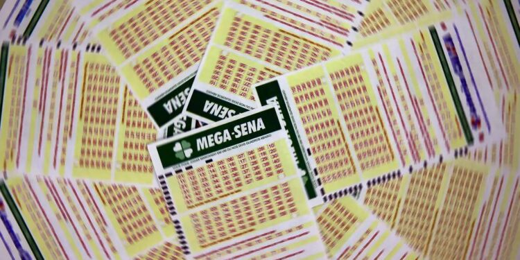 Volantes da Mega-Sena (Foto: Marcello Casal Jr./Agência Brasil)