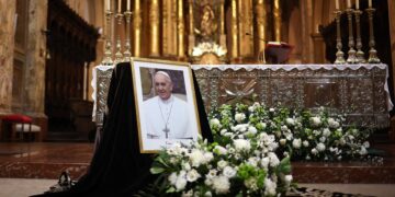 Religiões Unem-se em Luto pela Morte do Papa: Reações e Homenagens 1 Religiões Unem-se em Luto pela Morte do Papa: Reações e Homenagens