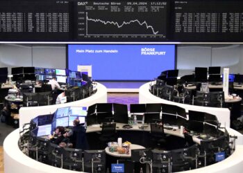 STOXX 600 avança impulsionado por montadoras e materiais