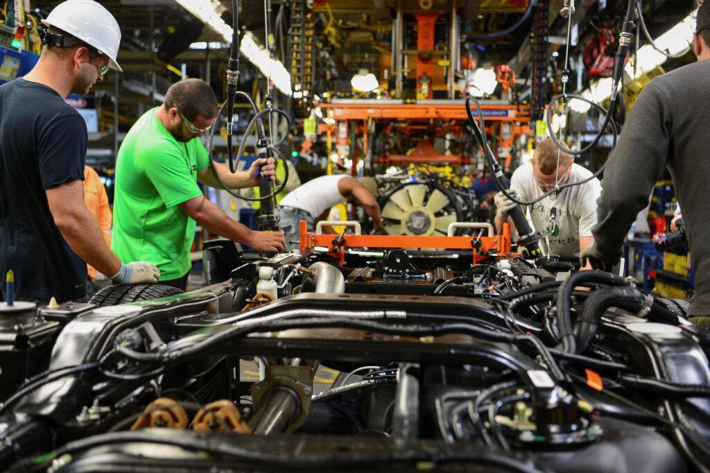 Setor automotivo dos EUA pressiona Trump contra tarifas de peças Setor automotivo dos EUA pressiona Trump contra tarifas de pecas
