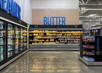 Trump discute tarifas com líderes do varejo americano