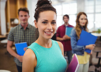 Empresas abrem mais de 110 vagas de estágio para estudantes de ensino técnico e superior