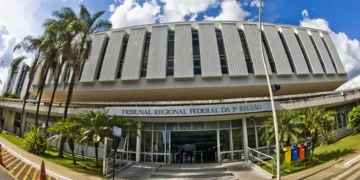 Sede do TRF-1. Falando sobre concurso trf 1.